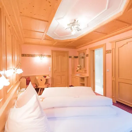 Gastehaus Bellevue Homestay