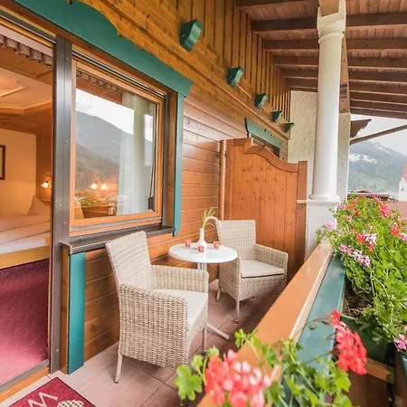 Gastehaus Bellevue Homestay *